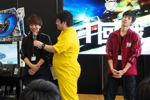 画像ギャラリー No.008のサムネイル画像 / 「頭文字D ARCADE STAGE 8 インフィニティ」全国大会“銀河最強決定戦”では激アツバトルが続出。「湾岸マキシ」とのコラボも発表