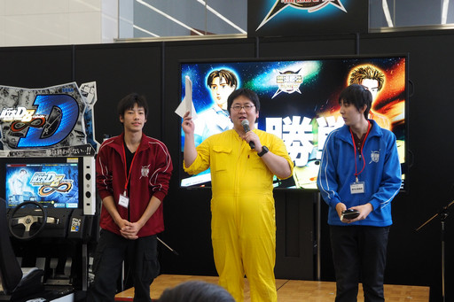画像ギャラリー No.036のサムネイル画像 / 「頭文字D ARCADE STAGE 8 インフィニティ」全国大会“銀河最強決定戦”では激アツバトルが続出。「湾岸マキシ」とのコラボも発表