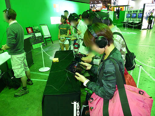 画像ギャラリー No.003のサムネイル画像 / ［TGS 2014］4対1の非対称対戦をウリとする「Evolve」が日本で初めてプレイアブル展示。Xbox One版の操作感と試遊プレイヤーの反応を確認した