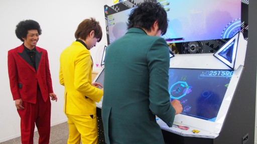 画像ギャラリー No.003のサムネイル画像 / アニメ「デス・パレード」が「BeatStream」とコラボ。新収録のOP曲“Flayers”を制作したBRADIOに聞く,プレイの秘訣とアニメの魅力