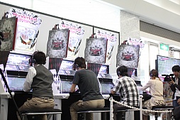 画像ギャラリー No.007のサムネイル画像 / JAPAN GAMER'S LIVEの「WONDERLAND WARS」ステージイベントをレポート。声優の磯村知美さんや有名ゲーマー達が真剣勝負