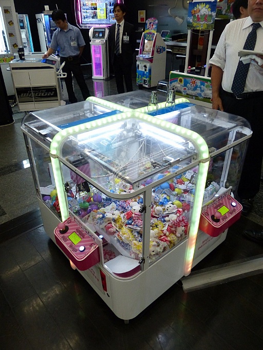 画像ギャラリー No.014のサムネイル画像 / 本格MOBAからキッズ向けハイテク砂遊びまで，最新のアーケードゲームが出展された「SEGA PRIVATE SHOW 2014 -AUTUMN-」をレポート