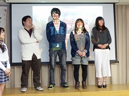 画像ギャラリー No.007のサムネイル画像 / 「LEFT 4 DEAD -生存者たち- ファン感謝祭 in秋葉原」が開催。会場で行われた「全国大学ゲームリーグ」の決勝戦も併せてレポート
