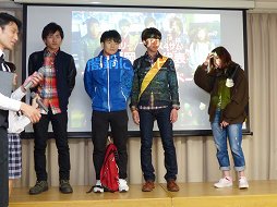 画像ギャラリー No.008のサムネイル画像 / 「LEFT 4 DEAD -生存者たち- ファン感謝祭 in秋葉原」が開催。会場で行われた「全国大学ゲームリーグ」の決勝戦も併せてレポート