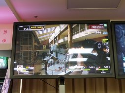 画像ギャラリー No.014のサムネイル画像 / 「LEFT 4 DEAD -生存者たち- ファン感謝祭 in秋葉原」が開催。会場で行われた「全国大学ゲームリーグ」の決勝戦も併せてレポート