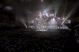 画像ギャラリー No.001のサムネイル画像 / 315プロの46人が全員揃った「THE IDOLM@STER SideM 3rdLIVE TOUR」幕張公演1日めをレポート。7年越しの“あの曲”も!