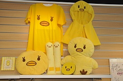 画像ギャラリー No.041のサムネイル画像 / 「うたの☆プリンスさまっ♪」のオフィシャルストアが明日オープン。一足先に行われた内覧会をレポート