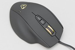 画像ギャラリー No.009のサムネイル画像 / Mionix「NAOS QG」ファーストインプレッション。生体センサー搭載マウスの見た目と握りやすさをまずはチェックする