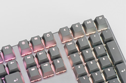 画像ギャラリー No.014のサムネイル画像 / Mionix製キーボード「WEI」レビュー。見た目重視のブランドは,「Cherry MX RGB Red」キースイッチ搭載モデルをどう仕上げたか