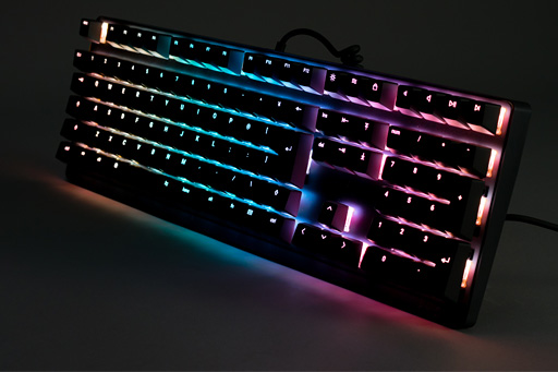 画像ギャラリー No.030のサムネイル画像 / Mionix製キーボード「WEI」レビュー。見た目重視のブランドは,「Cherry MX RGB Red」キースイッチ搭載モデルをどう仕上げたか