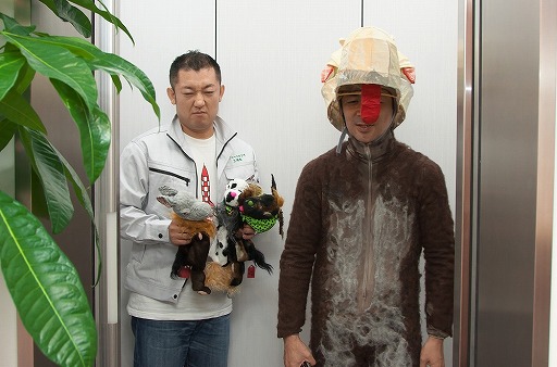 画像ギャラリー No.002のサムネイル画像 / 野犬出没注意! 4Gamer編集部に「野犬のロデム」のラショウさんがやって来た