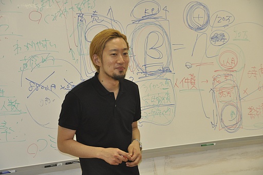 画像ギャラリー No.007のサムネイル画像 / ヒットを生み出す秘訣は「作り続けること」。enishで行われた「スクエニ安藤P講演会@enish」をレポート