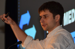 画像ギャラリー No.012のサムネイル画像 / ［GDC 2014］SCEの「Project Morpheus」とはいったい何か。西川善司が“仮想現実対応HMD”の正体を探る