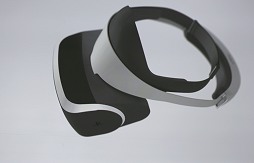 画像ギャラリー No.026のサムネイル画像 / ［GDC 2014］SCEの「Project Morpheus」とはいったい何か。西川善司が“仮想現実対応HMD”の正体を探る