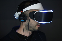 画像ギャラリー No.006のサムネイル画像 / ［GDC 2014］PS4向けの仮想現実対応HMD「Project Morpheus」を試してみた。実現した「殴れる仮想空間」をムービーでチェック