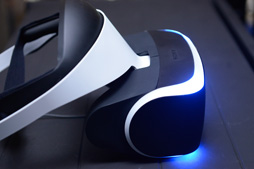 画像ギャラリー No.016のサムネイル画像 / ［TGS 2014］「Project Morpheus」を触ってきた。今すぐ販売できそうなほどハードウェアの完成度は高い