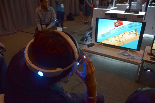 画像ギャラリー No.004のサムネイル画像 / ［E3 2015］「Project Morpheus」の新機能判明。「The PlayRoom VR」で実現されたまったく異なる2視点からのゲーム映像の秘密とは