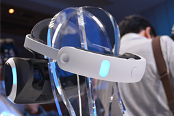 画像ギャラリー No.007のサムネイル画像 / VR対応HMD「Project Morpheus」の製品名は「PlayStation VR」に決定