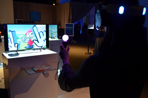 画像ギャラリー No.004のサムネイル画像 / ［GDC 2016］PSVRは音像制御技術もすごい。「ソーシャルVRデモ」や没入型ショートムービー「Gary the Gull」「メディアプレイヤー」を体験