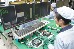 画像ギャラリー No.086のサムネイル画像 / ZOTACのグラフィックスカード工場見学記。その規模と統率,清潔さに圧倒されてきた