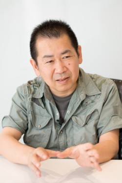 画像ギャラリー No.002のサムネイル画像 / バーチャファイターの生みの親・鈴木 裕氏に聞く，シリーズの今昔。「Virtua Fighter FEVERCOMBO」コラボプレゼント付きインタビュー