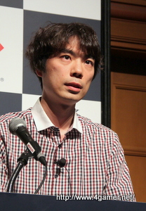 画像ギャラリー No.001のサムネイル画像 / 「Republique」の日本人UIデザイナーはUnity Game Jamがきっかけでスカウト。“デバッグ実績”や“架空レビュー”などユニークな開発体制も語られた「Unite Japan 2014」のセッションをレポート