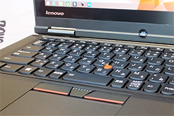 画像ギャラリー No.006のサムネイル画像 / Lenovo,360度回転ヒンジ搭載で4モードに使い分けられる新型2-in-1「ThinkPad Yoga 12」を国内発売
