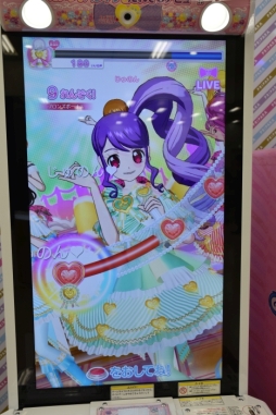 画像ギャラリー No.020のサムネイル画像 / 4月2日から順次稼動のアーケード版「プリパラ」最新弾「レッツ神チャレンジ！」のレポートをお届け。今度は神アイドルに挑戦!?