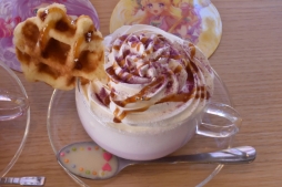 画像ギャラリー No.012のサムネイル画像 / 「プリティーオールフレンズバレンタインカフェ」内覧会をレポート。こだわりのコラボメニューが楽しめて，思わずハピラキになる空間