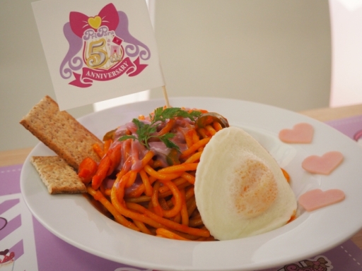 画像ギャラリー No.002のサムネイル画像 / 東京で11月1日から,大阪で7日から開催の「プリパラ」5周年を記念したコラボカフェをレポート。「WITH」コラボカフェやフェアの開催も決定!