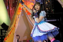 画像ギャラリー No.009のサムネイル画像 / 「プリパラ」のユニット“NonSugar”初の単独イベント昼の部をレポート。新衣装や懐かしい衣装で5曲の新曲などを披露