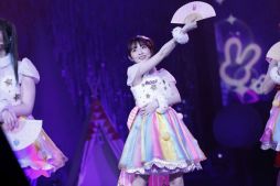 画像ギャラリー No.013のサムネイル画像 / 「プリパラ」のユニット“NonSugar”初の単独イベント昼の部をレポート。新衣装や懐かしい衣装で5曲の新曲などを披露
