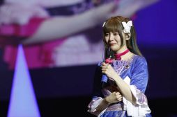 画像ギャラリー No.016のサムネイル画像 / 「プリパラ」のユニット“NonSugar”初の単独イベント昼の部をレポート。新衣装や懐かしい衣装で5曲の新曲などを披露