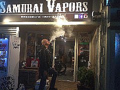 マフィア梶田の二次元が来い！：第276回「爆煙が繋いだ出会いと変わらぬ三馬鹿のTGS珍道中」