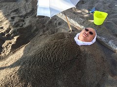 マフィア梶田の二次元が来い！：第278回「砂で蒸されるとレアが出ると噂の指宿流浪人」