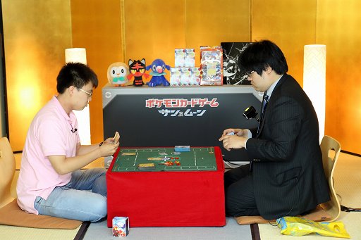 画像ギャラリー No.013のサムネイル画像 / 将棋の糸谷八段がポケモンマスターに! 「ポケモンカードゲーム」新セット「ひかる伝説」先行体験会レポート