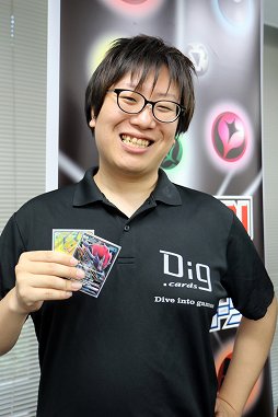 画像ギャラリー No.019のサムネイル画像 / 将棋の糸谷八段がポケモンマスターに! 「ポケモンカードゲーム」新セット「ひかる伝説」先行体験会レポート