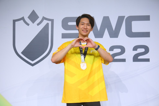 画像ギャラリー No.003のサムネイル画像 / 「サマナーズウォー: Sky Arena」SWC2022アジアパシフィックカップにてゆうまる選手が2位,オッセール選手が3位入賞