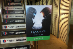 画像ギャラリー No.001のサムネイル画像 / 国内公式大会の開催が告知された「Halo 5: Guardians 前夜祭」レポート。発売日を迎える瞬間をカウントダウンでファンが祝福