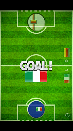 画像ギャラリー No.010のサムネイル画像 / エアホッケー×サッカー。iOS向けアクション「Absolute Football Mania」を紹介する「(ほぼ)日刊スマホゲーム通信」第546回