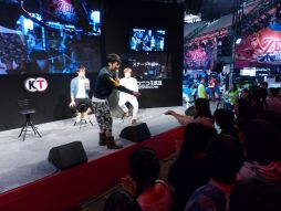 画像ギャラリー No.005のサムネイル画像 / ［TGS 2014］あの新作の体験版が配信決定！？　思わずポロリしちゃったコーエーテクモゲームス「戦国無双10周年スペシャルステージ」をレポート