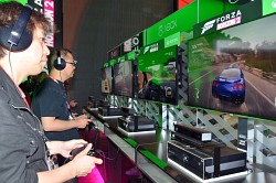 画像ギャラリー No.012のサムネイル画像 / ［E3 2014］Xbox One版「Forza Horizon 2」を実際にプレイ。動的天候変化システムに感動し，ウラカンの実車展示にも驚く