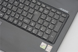 画像ギャラリー No.016のサムネイル画像 / GIGABYTE「AORUS X7 Pro V4」レビュー。Amazon限定販売で日本市場上陸を果たしたゲーマー向けノートPCの実力に迫る