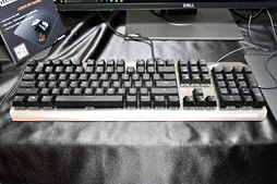 画像ギャラリー No.034のサムネイル画像 / ［COMPUTEX］画期的なアイデア製品，それとも本末転倒？ GIGABYTEの「グラフィックスカード搭載済み外付けグラフィックスボックス」
