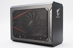 画像ギャラリー No.002のサムネイル画像 / GIGABYTE製外付けグラフィックボックス「AORUS GTX 1070 Gaming Box」レビュー。性能面では及第点だが動作するノートPCを選ぶ