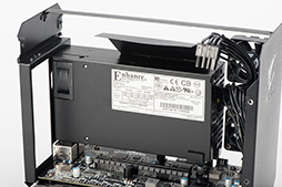 画像ギャラリー No.027のサムネイル画像 / GIGABYTE製外付けグラフィックボックス「AORUS GTX 1070 Gaming Box」レビュー。性能面では及第点だが動作するノートPCを選ぶ