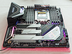 ［COMPUTEX］GIGABYTE，“さらにCPUコアの増えるThreadripper 2”対応を謳う新世代X399マザー