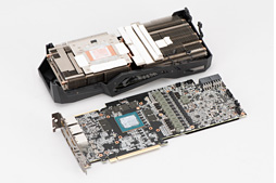 画像ギャラリー No.017のサムネイル画像 / GIGABYTE「AORUS GeForce RTX 2080 XTREME 8G」レビュー。大型クーラー搭載のゲーマー向けカードは総合力の高さが見どころだ