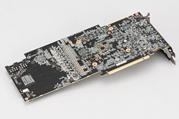 画像ギャラリー No.055のサムネイル画像 / GIGABYTE「AORUS GeForce RTX 2080 XTREME 8G」レビュー。大型クーラー搭載のゲーマー向けカードは総合力の高さが見どころだ