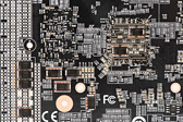 画像ギャラリー No.058のサムネイル画像 / GIGABYTE「AORUS GeForce RTX 2080 XTREME 8G」レビュー。大型クーラー搭載のゲーマー向けカードは総合力の高さが見どころだ